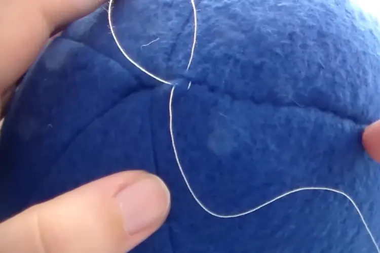 create a knotless stitch